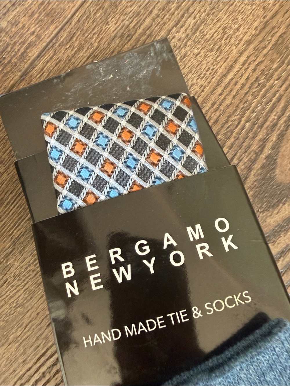 Bergamo New York NWT Handmade Tie and Sock Set Blue Orange White Patterned - Picture 3 of 6